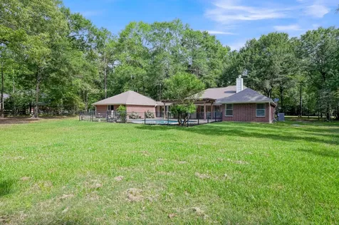 5307 Country Court Magnolia TX 77354