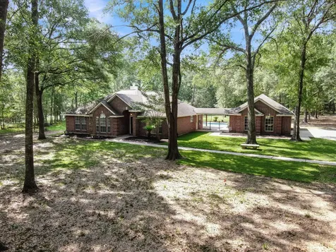 5307 Country Court Magnolia TX 77354