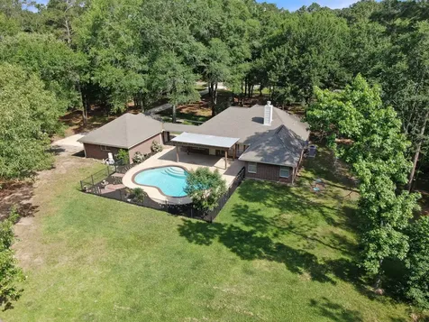 5307 Country Court Magnolia TX 77354
