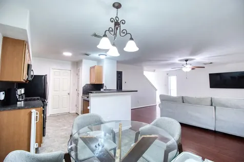 9519 Garrett Pine Lane Houston TX 77044
