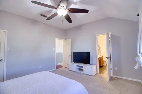 9519 Garrett Pine Lane Houston TX 77044