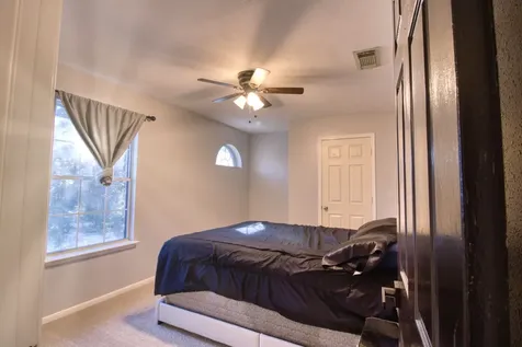 9519 Garrett Pine Lane Houston TX 77044