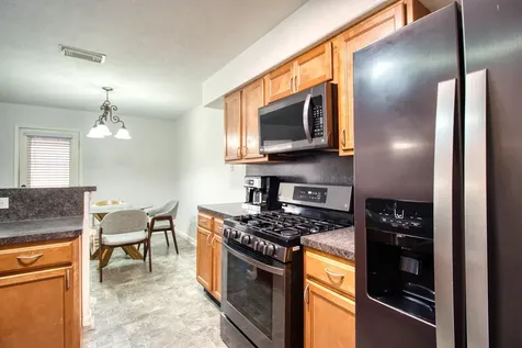 9519 Garrett Pine Lane Houston TX 77044