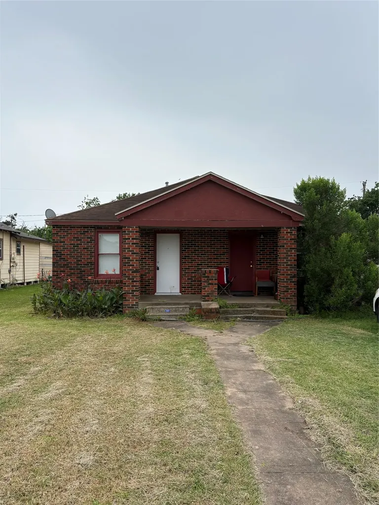 715 W 4th Street Freeport TX 77541