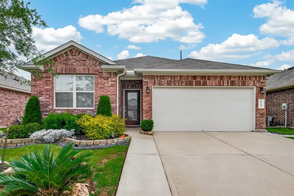 6043 Purple Iris Street Katy TX 77449