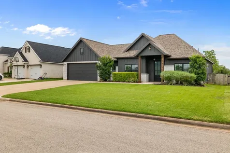 459 Green Meadows Drive West Columbia TX 77486