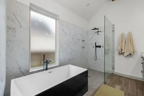 459 Green Meadows Drive West Columbia TX 77486