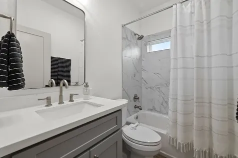 459 Green Meadows Drive West Columbia TX 77486