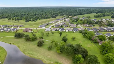 459 Green Meadows Drive West Columbia TX 77486