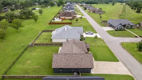 459 Green Meadows Drive West Columbia TX 77486