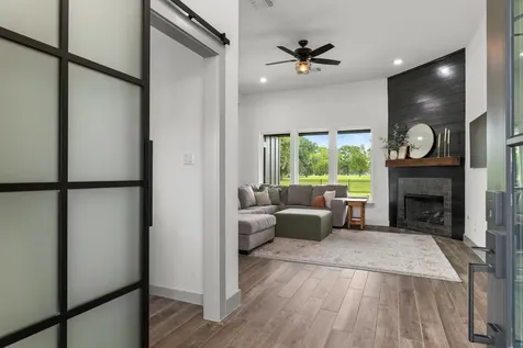 459 Green Meadows Drive West Columbia TX 77486