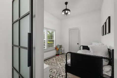 459 Green Meadows Drive West Columbia TX 77486