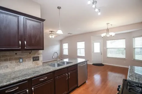 1910 Plum Creek Lane Missouri City TX 77489