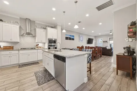 1914 Shearn Street Houston TX 77007