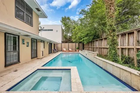 1503 Banks Street Houston TX 77006