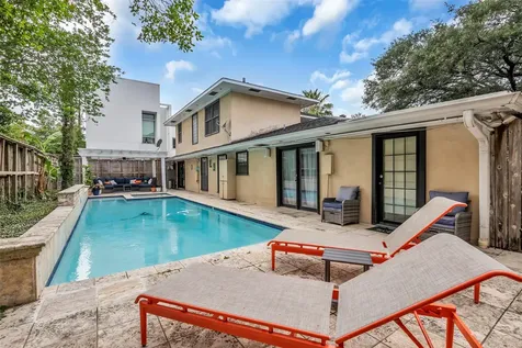 1503 Banks Street Houston TX 77006