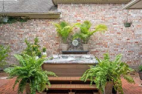 5038 Huntwick Parc Court Houston TX 77069