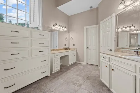5038 Huntwick Parc Court Houston TX 77069