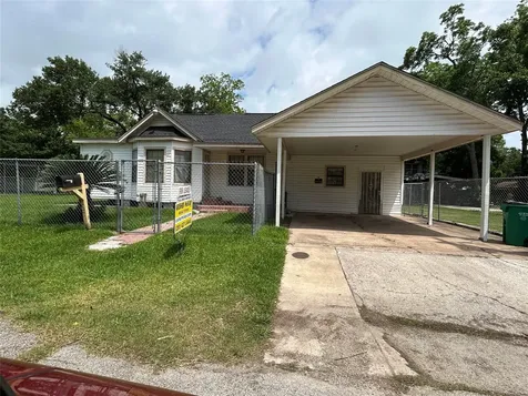 307 Hafer Street Baytown TX 77520