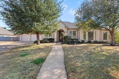 904 Plainfield Court College Station TX 77845