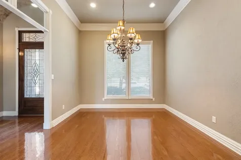 904 Plainfield Court College Station TX 77845