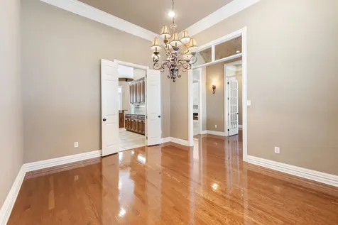 904 Plainfield Court College Station TX 77845