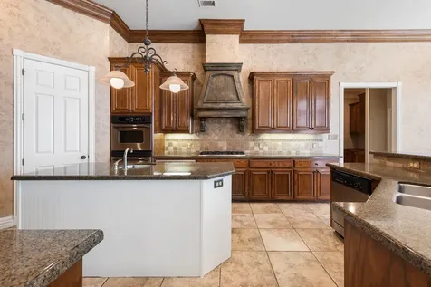 904 Plainfield Court College Station TX 77845