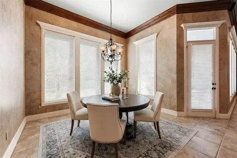 904 Plainfield Court College Station TX 77845