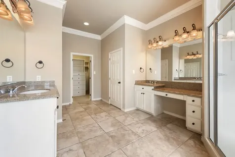 904 Plainfield Court College Station TX 77845