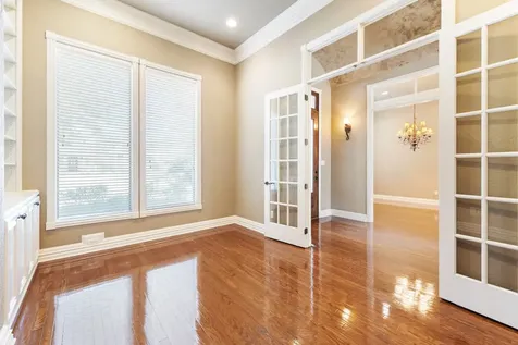 904 Plainfield Court College Station TX 77845