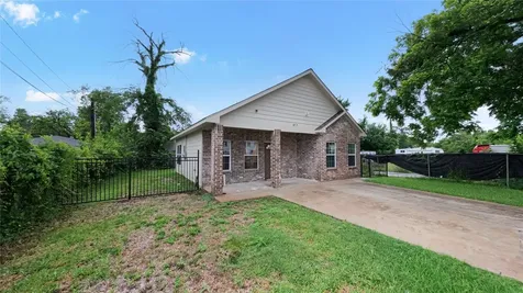 8717 Peachtree Street Houston TX 77016