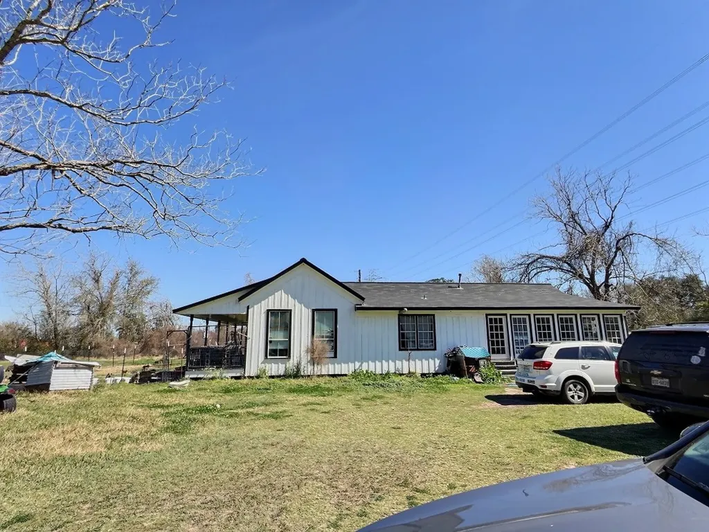 10217 Weldon Road Freeport TX 77541