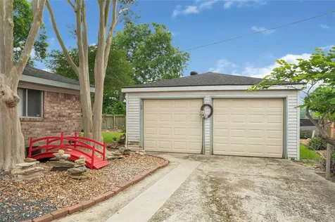 11826 Oceanview Street Houston TX 77071