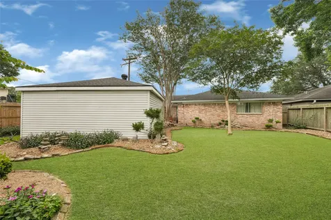 11826 Oceanview Street Houston TX 77071