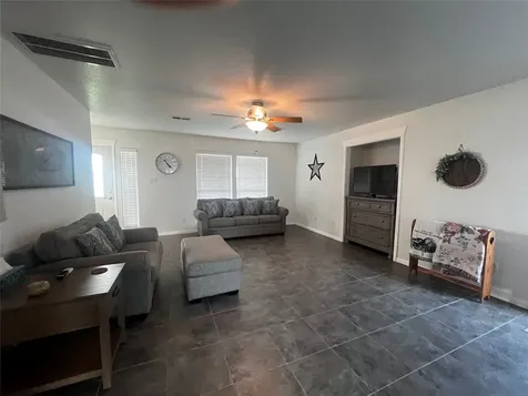 1100 Swiss Alp Hills Loop Schulenburg TX 78956