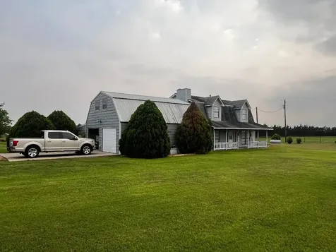 1100 Swiss Alp Hills Loop Schulenburg TX 78956
