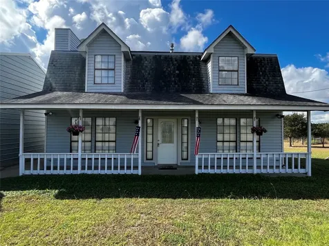 1100 Swiss Alp Hills Loop Schulenburg TX 78956