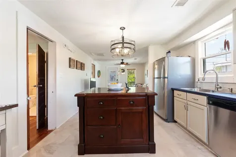 2216 Grover Avenue Galveston TX 77551