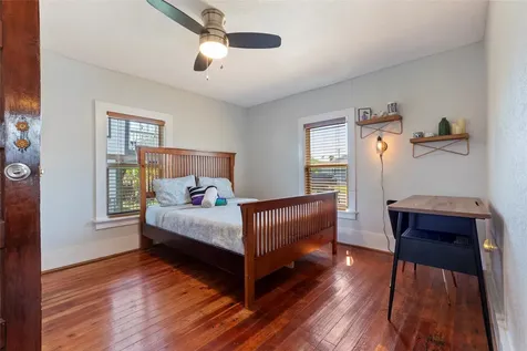 2216 Grover Avenue Galveston TX 77551