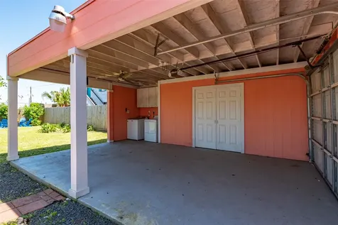 2216 Grover Avenue Galveston TX 77551