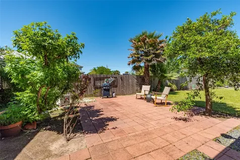 2216 Grover Avenue Galveston TX 77551