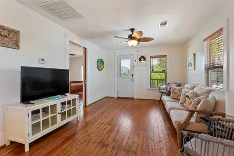 2216 Grover Avenue Galveston TX 77551