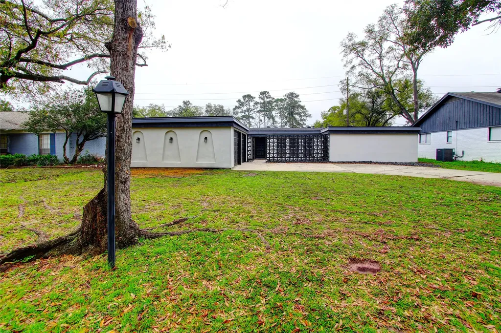 207 Shannondale Lane Spring TX 77388