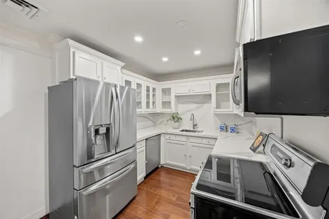 3711 San Felipe Street 6c Houston TX 77027