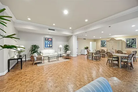 3711 San Felipe Street 6c Houston TX 77027