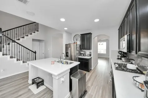 2203 Laurel Pass Court Pearland TX 77089