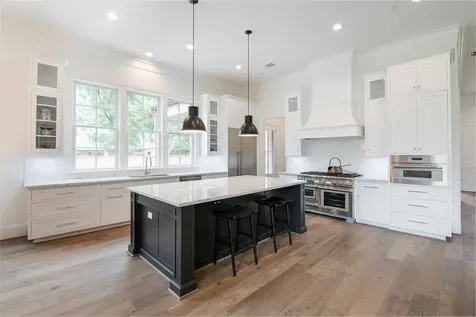 6903 Avenue B Bellaire TX 77401