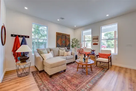 11 E O'bryant Bellville TX 77418