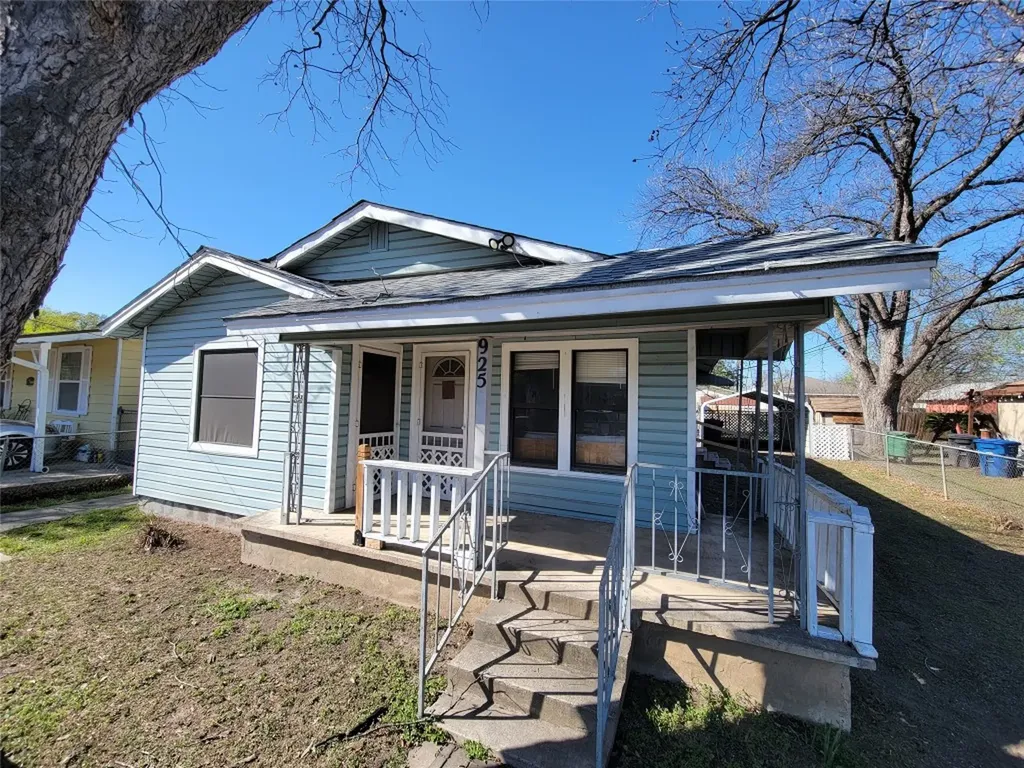 925 Flanders Avenue San Antonio TX 78211