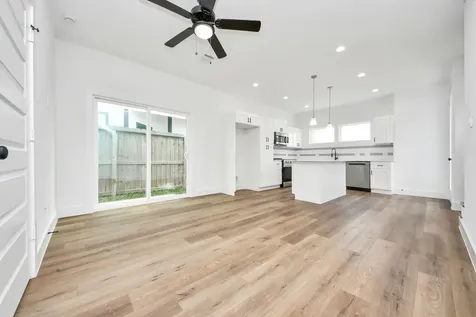 6822 Utah Street Houston TX 77091